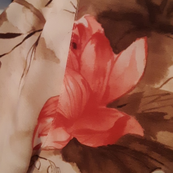 Blouse, Alfred Dunner, size 10 coral, oranges & brown - Picture 2 of 7